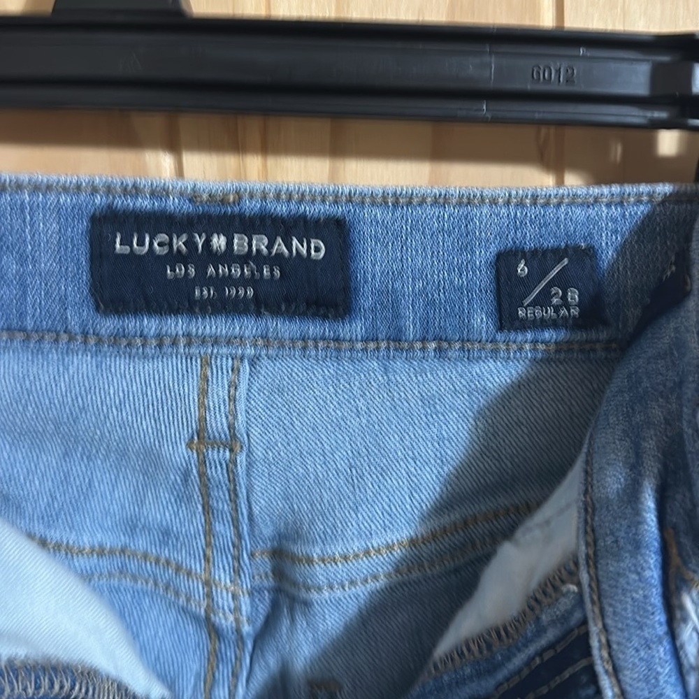 Lucky Brand Ava Mid Rise Super Skinny light wash - Picture 3 of 6